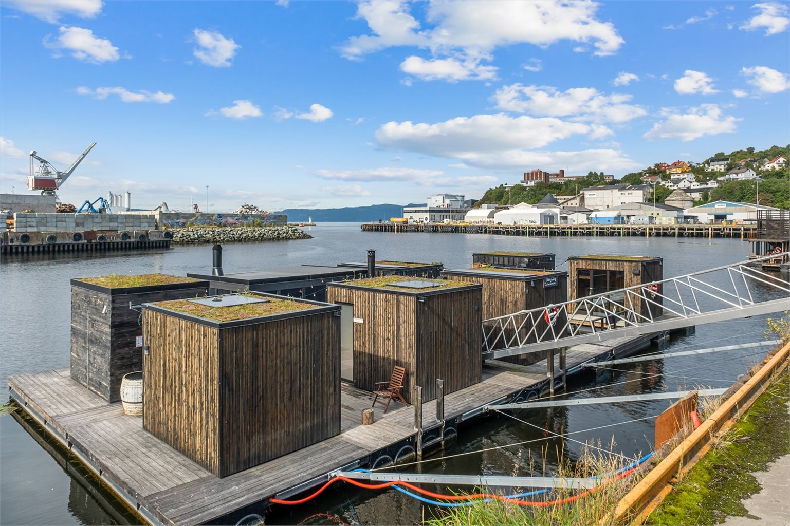 HAVET er en arena som tilbyr en unik kombinasjon av badstuer, kulturscener og servering.