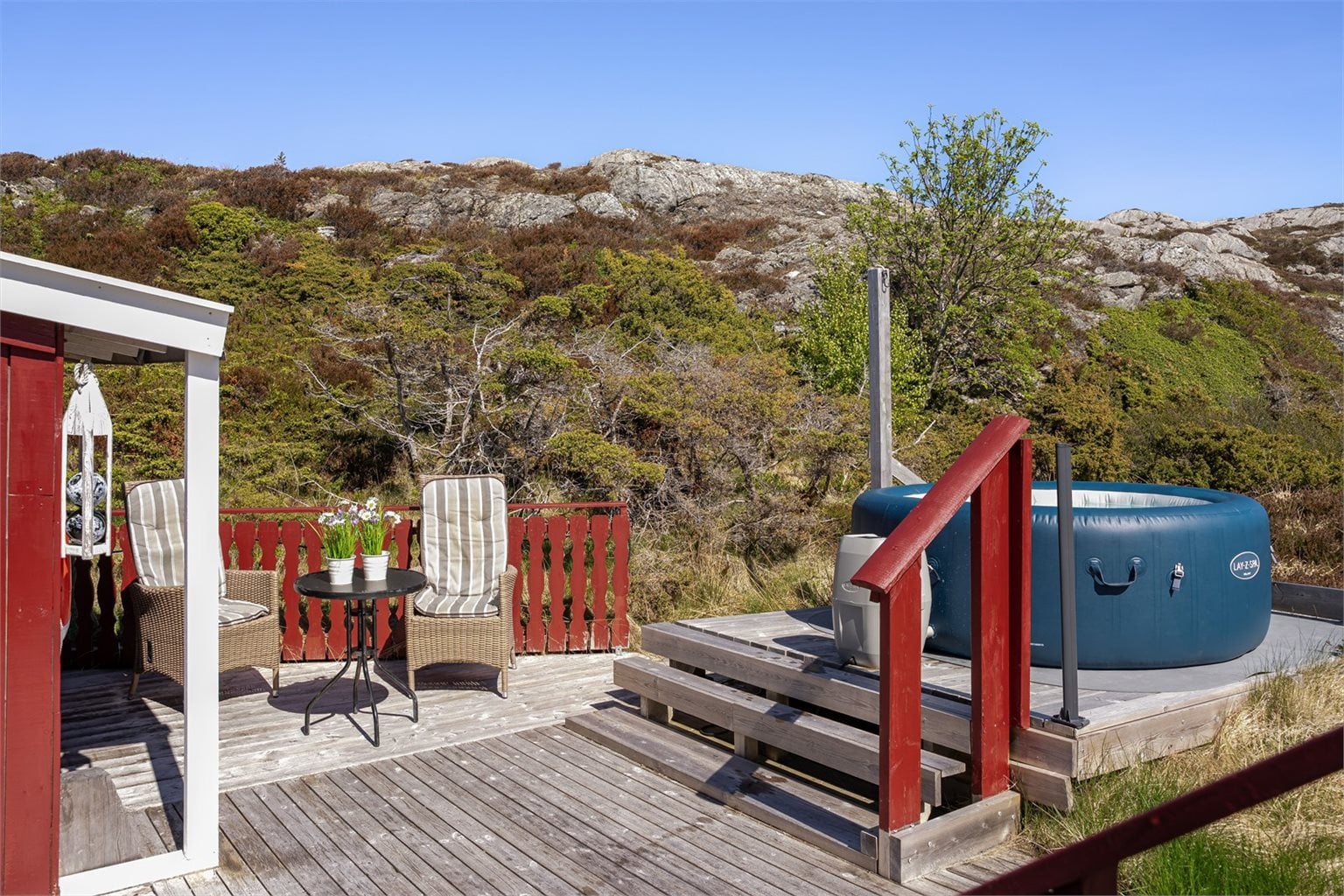 Uteplassen gir mulighet for både avslapning og aktivitet