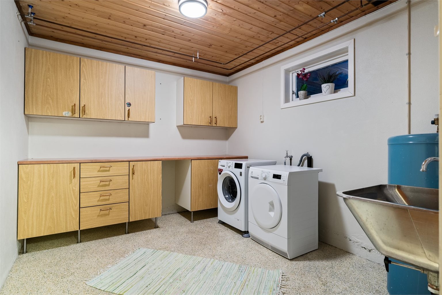 Meget stort vaskerom på hele 9,5m²
