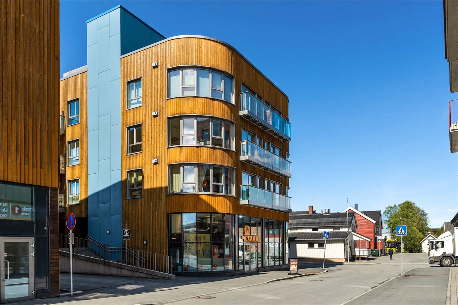 Ta kontakt med megler p å416 09 008 ved spørsmål eller om oppsatt visningstidspunkt ikke passer!