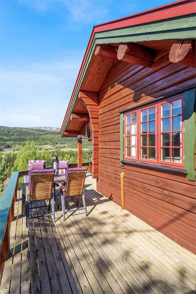 Stor terrasse med fantastisk solforhold