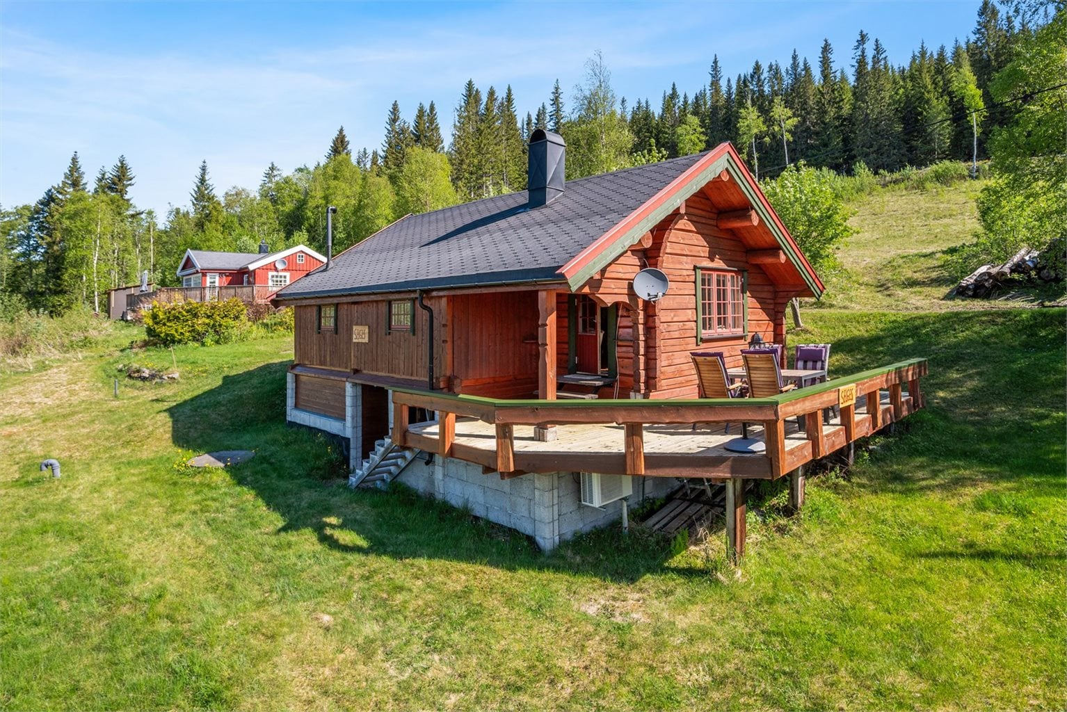 Hytta ligger fint til i naturskjønne omgivelser